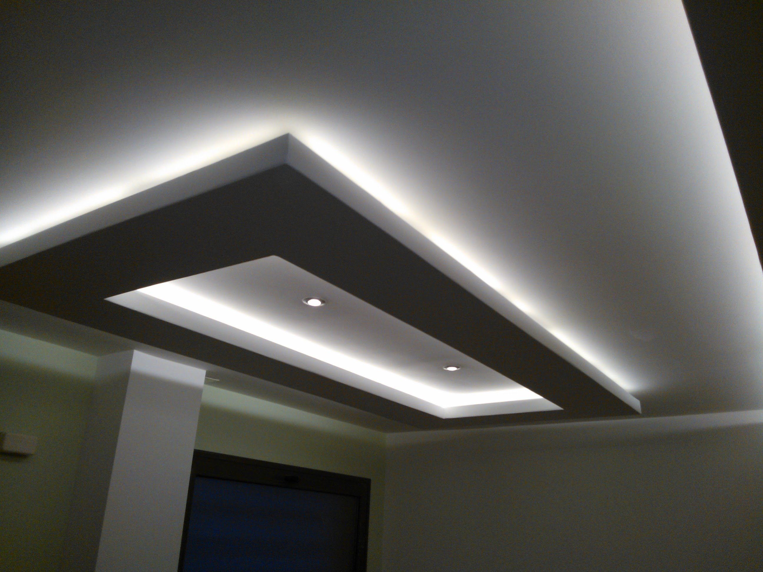 Cielo raso moderno en drywall con iluminación indirecta LED